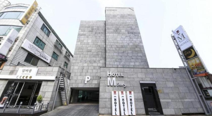 Hotel M Story Suwon Bagian luar foto