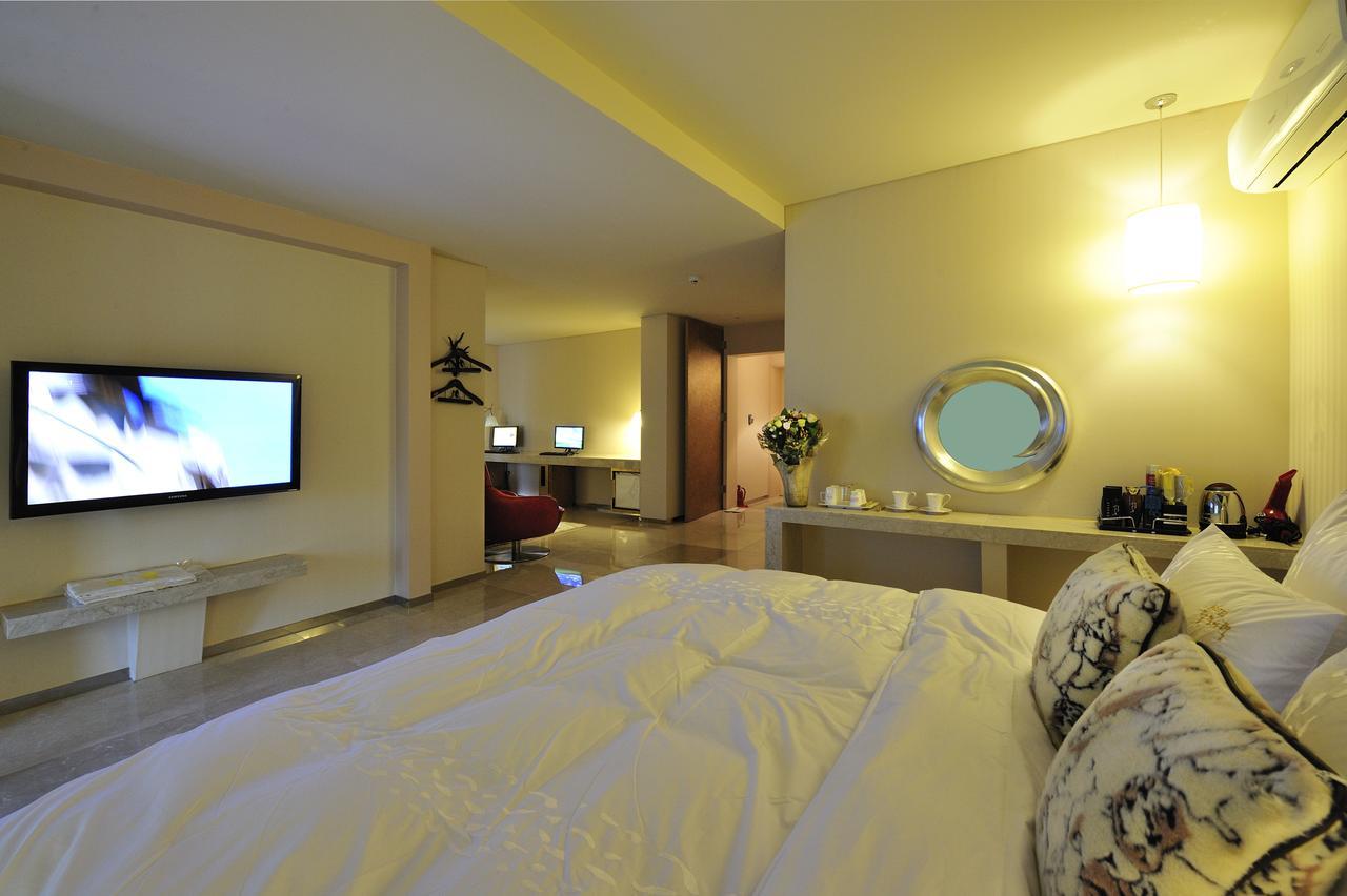 Hotel M Story Suwon Bagian luar foto